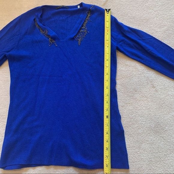 Blue T Tahari Sweater - Picture 10 of 10